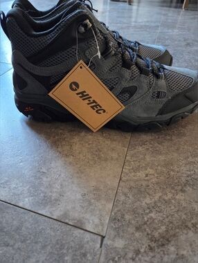 Hi-Tec Men's NEW Dark Gray Hiking Boots